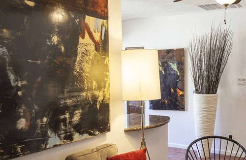 Uptown Design District Villa | Villa Cristine