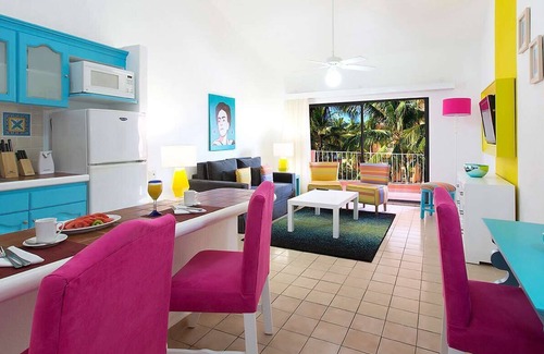 Puerto Vallarta Resort | Villa del Palmar Resort and Spa on the beach at Banderas Bay. Close to downtown.