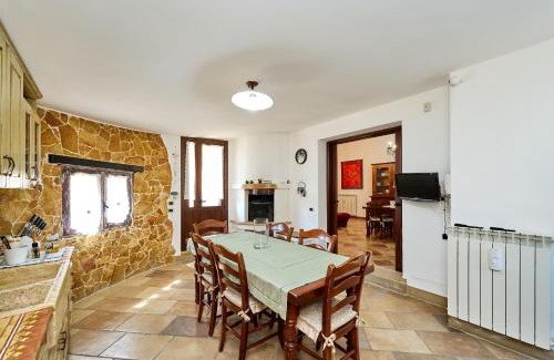Taviano Villa | Villa del sole by Vivimy