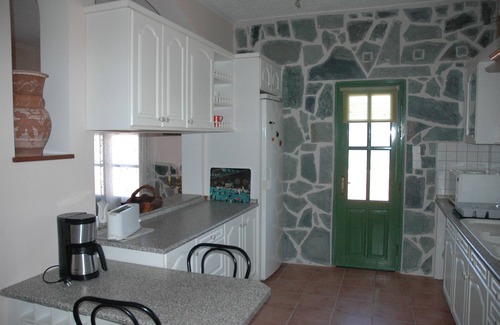 Fournoi Villa | Villa Diamandi , a relaxing place within Olive Trees .
