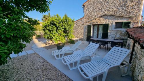 Tar-Vabriga Villa | Villa Dina