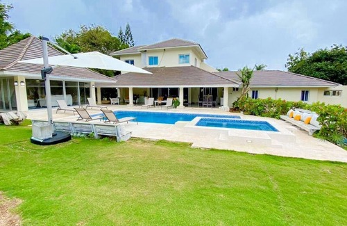 Las Piedras Villa | Villa