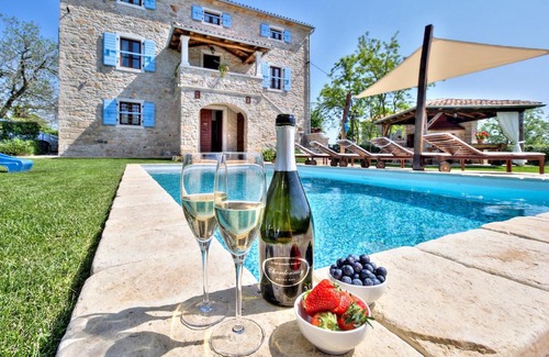 Valica Villa | Villa Dora
