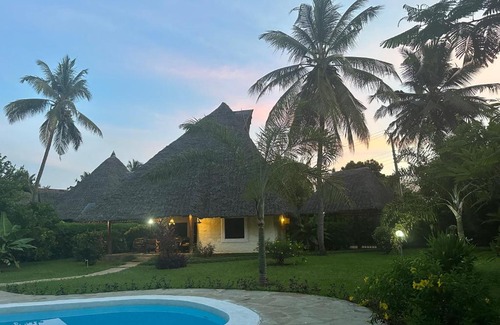 Galu Beach Villa | Villa Dream