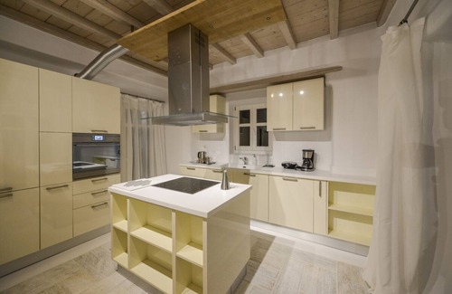 Houlakia Villa | Villa Druzy - Five Bedroom Villa, Sleeps 10