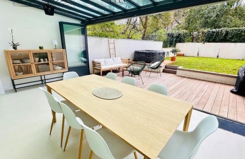 Guilhemery Villa | Villa du parc