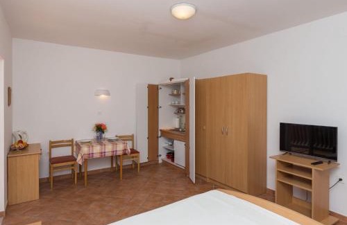 Plat Apartment | Villa Dubravka - Superior One Bedroom Apartment with Balcony and Sea View Apartman 6