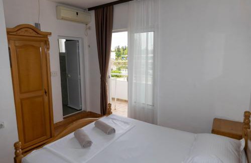 Gjerana House | Villa Duraku