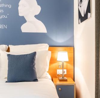 15th Arrondissement Hotel | Villa Eiffel Mademoiselle