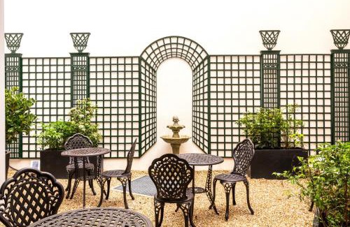 15th Arrondissement Hotel | Villa Eiffel Mademoiselle