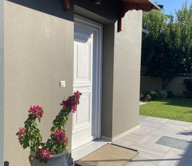 Fourka Villa | Villa ELi - Luxury Nature Getaway - Strategically located for Beach Exploration - Onsite Power for Electric Vehicle