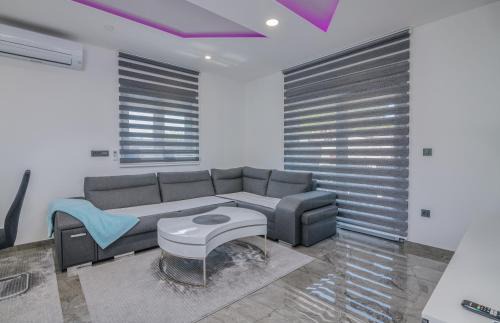 Garica House | Villa Enie