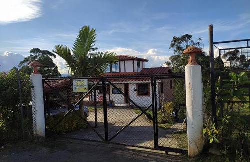 Marinilla House | Villa Ensueño