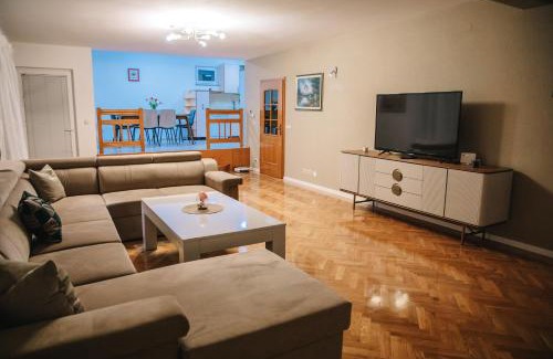 Trn House | Villa Ero