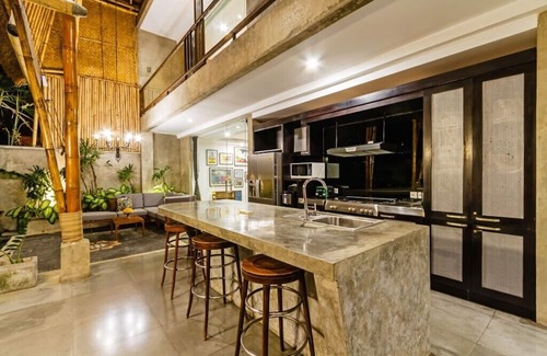 Seminyak Villa | Villa Esa Seminyak - 100 meters from Seminyak Square