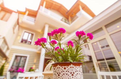 Korce Hotel | Villa Ester