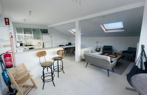 Peniche House | VILLA Estrelas - PENICHE Centre Ville -Vue mer -Choix de 3 maisons indépendantes dans la même rue - Plage à 300 metres -Parking gratuit-