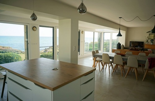 Doelan Villa | Villa FEUNTEUN on the ocean!