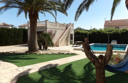 Les Tres Cales Ski Chalet | Villa for 8 people with private pool in Urb. three cales