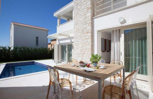 Vabriga Villa | Villa Ginevra by HMZ Villas
