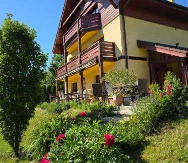 Nova Lesna House | Villa Gold
