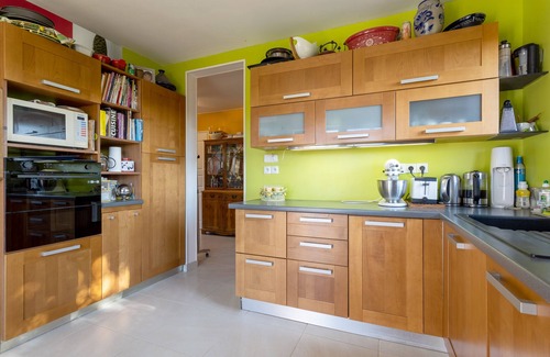 Quimper Villa | Villa 'Grande Maison Lumineuse - Jaccuzi' with Private Terrace, Private Garden and Wi-Fi