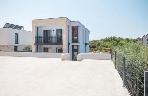 Gulici Villa | Villa Grota