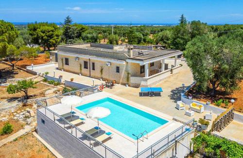 Carovigno Villa | Villa Guglielmo by Villa Plus