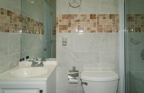 Reparto Ibarra Apartment | Villa Gumio 2BR Apt -7min walk Boca Chica Beach apts