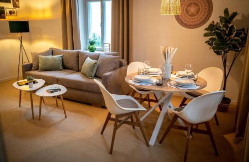 Bad Salzuflen Apartment | VILLA I 100m Kurpark I Wintergarten Boxspringbett I NETFLIX