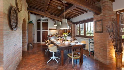 Tavarnelle Val di Pesa Villa | VILLA I LEVRIERI 8, Emma Villas