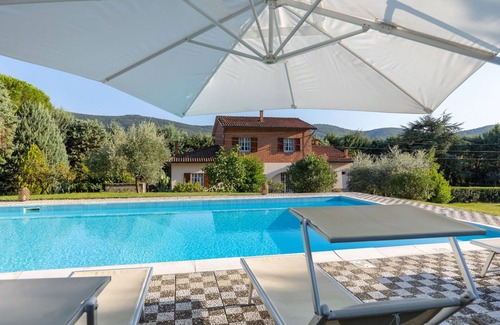 Cortona Villa | Villa in Il Passaggio with 5 bedrooms sleeps 10