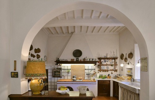 Lari Apartment | Villa in Lari with Pool and Wine Tours