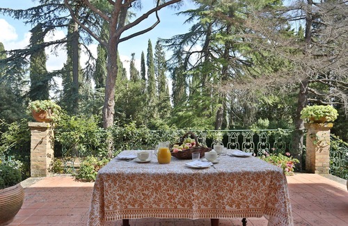 Pomarance Villa | Villa in Montegemoli with 7 bedrooms sleeps 13