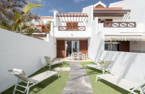 El Madronal House | Villa in Parque Santiago III