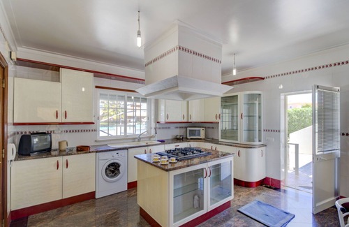 Parchal Villa | Villa in Parchal with 6 bedrooms and capacity for 12 people