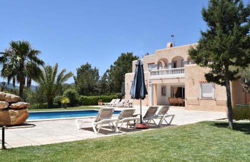 Sant Josep de sa Talaia Villa | Villa in Sant Josep near Cala Jondal Beach
