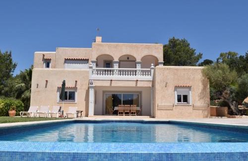 Sant Josep de sa Talaia Villa | Villa in Sant Josep near Cala Jondal Beach