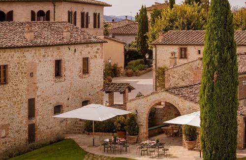 Colle di Val d'Elsa Villa | Villa Isaia 31 Stunning villa medieval borgo with p/pool and tennis