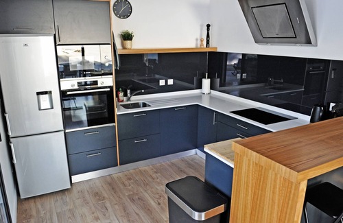 Meyrargues Villa | Villa-jacuzzi-1chb-jardin-10minsAixEnPce-QuartierChic