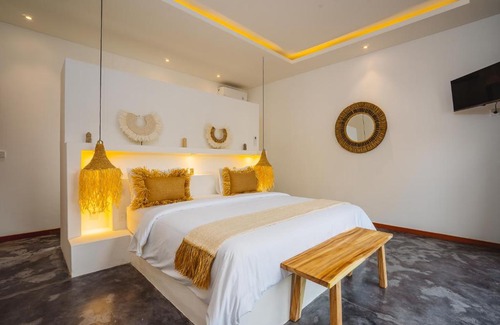Beraban Apartment | Villa Karina - Sumptuous 1BR Private Luxury Villa Walking Distance to Nyanyi Beach
