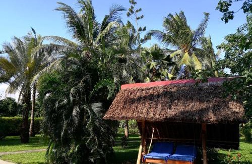 Galu Beach Villa | Villa Kusini