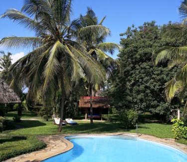 Galu Beach Villa | Villa Kusini