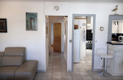 La Flotte Villa | ⭐️⭐️⭐️ Villa, La Flotte, Heated Swimming Pool till november 9 people Quiet Area.