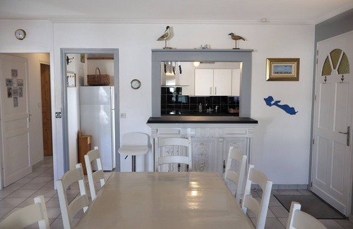 La Flotte Villa | ⭐️⭐️⭐️ Villa, La Flotte, Heated Swimming Pool till november 9 people Quiet Area.