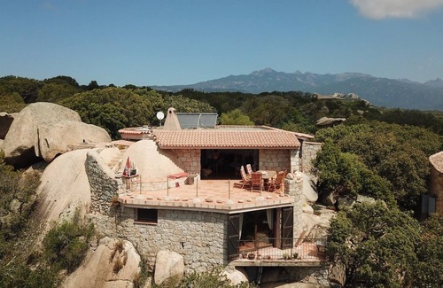 Pianotolli-Caldarello Villa | Villa la Tulipe - Pearl on the Gulf of Figari - 100m from beach - 8000 m-2 garden