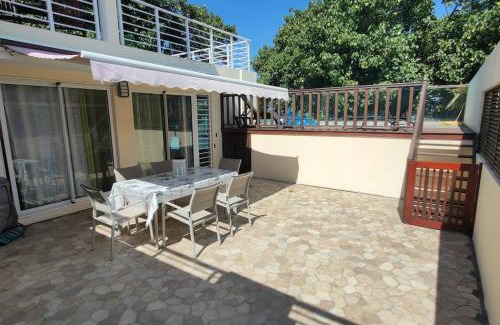 Mahebourg Apartment | Villa la Perléatim, piscine privée, vue sur le lagon