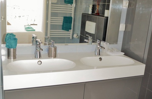 Vallauris Bed & Breakfast | Villa La Terre Des Lauriers B&B