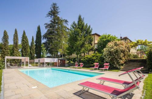 Borgo San Lorenzo Villa | Villa la Topaia by VacaVilla