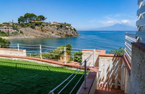 Costa Saracena-Castelluccio Villa | VILLA LA VISTA - BAIA DEL GAMBERO